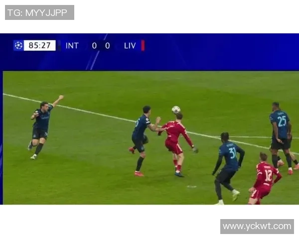 足总杯惊天逆转巴萨险胜利物浦引发争议判罚全场沸腾